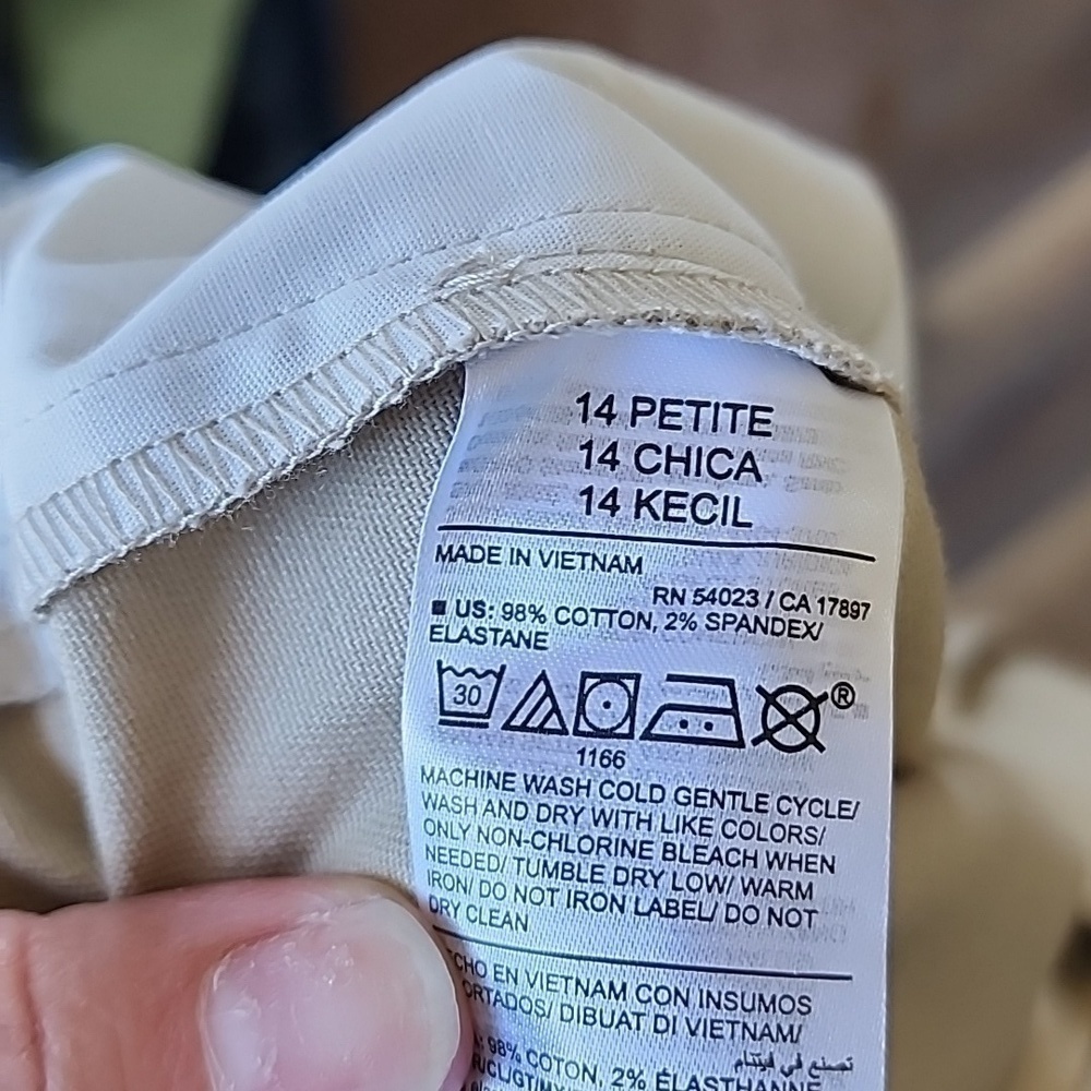 NWT Old Navy Skinny Stretch Chinos Sz 14 Petite - Picture 6 of 6